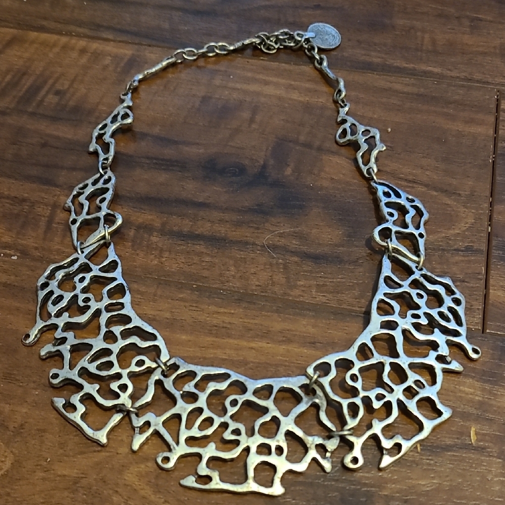 Elegant Metal Necklace